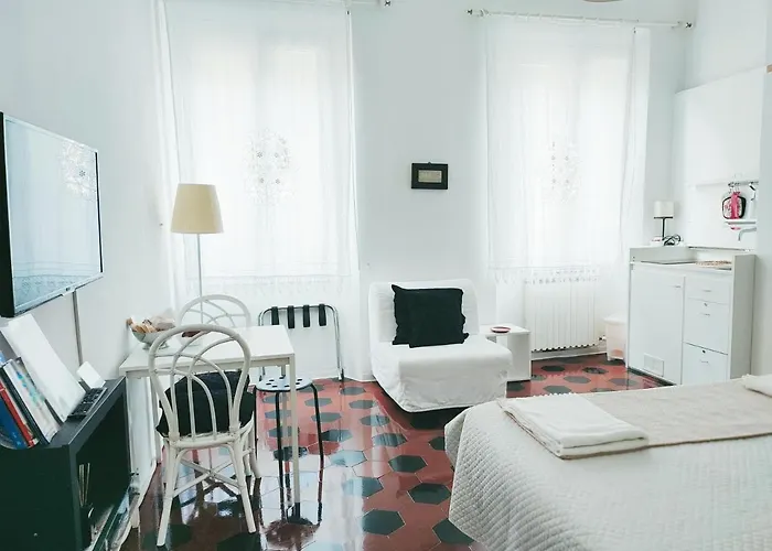 Lucretia House
